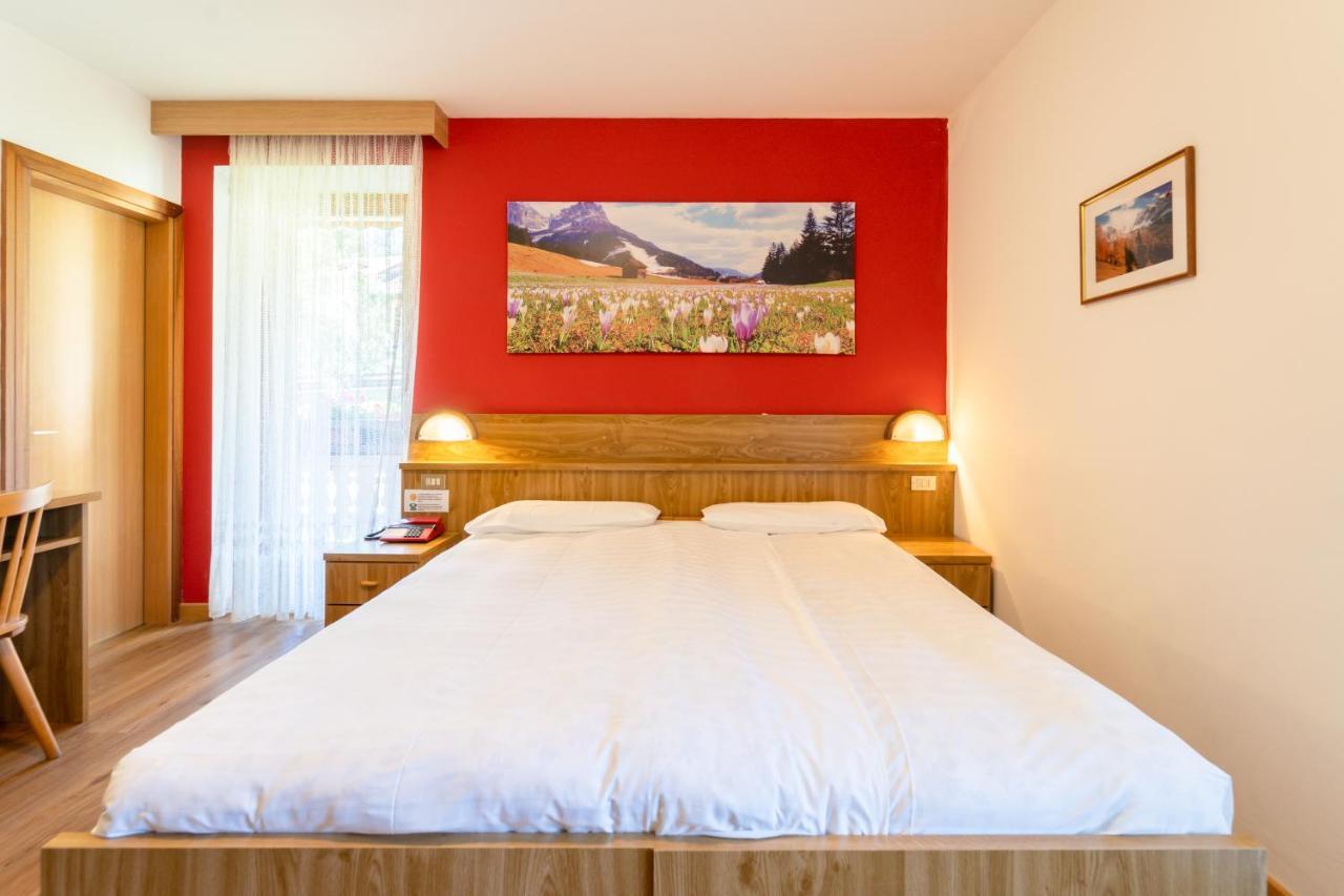Berg Hotel Latemar Spitze Виго ди Фаса Екстериор снимка