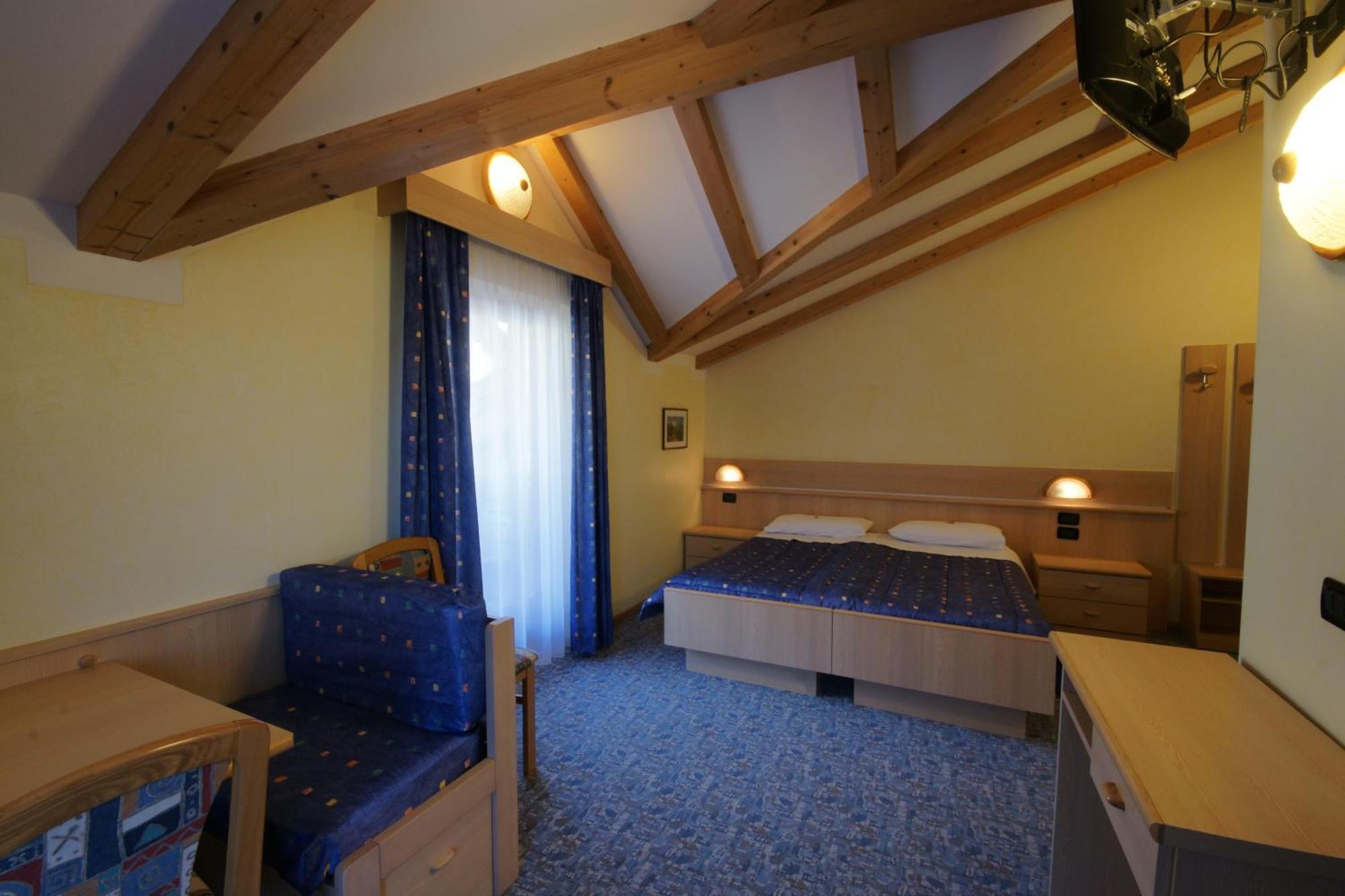 Berg Hotel Latemar Spitze Виго ди Фаса Екстериор снимка