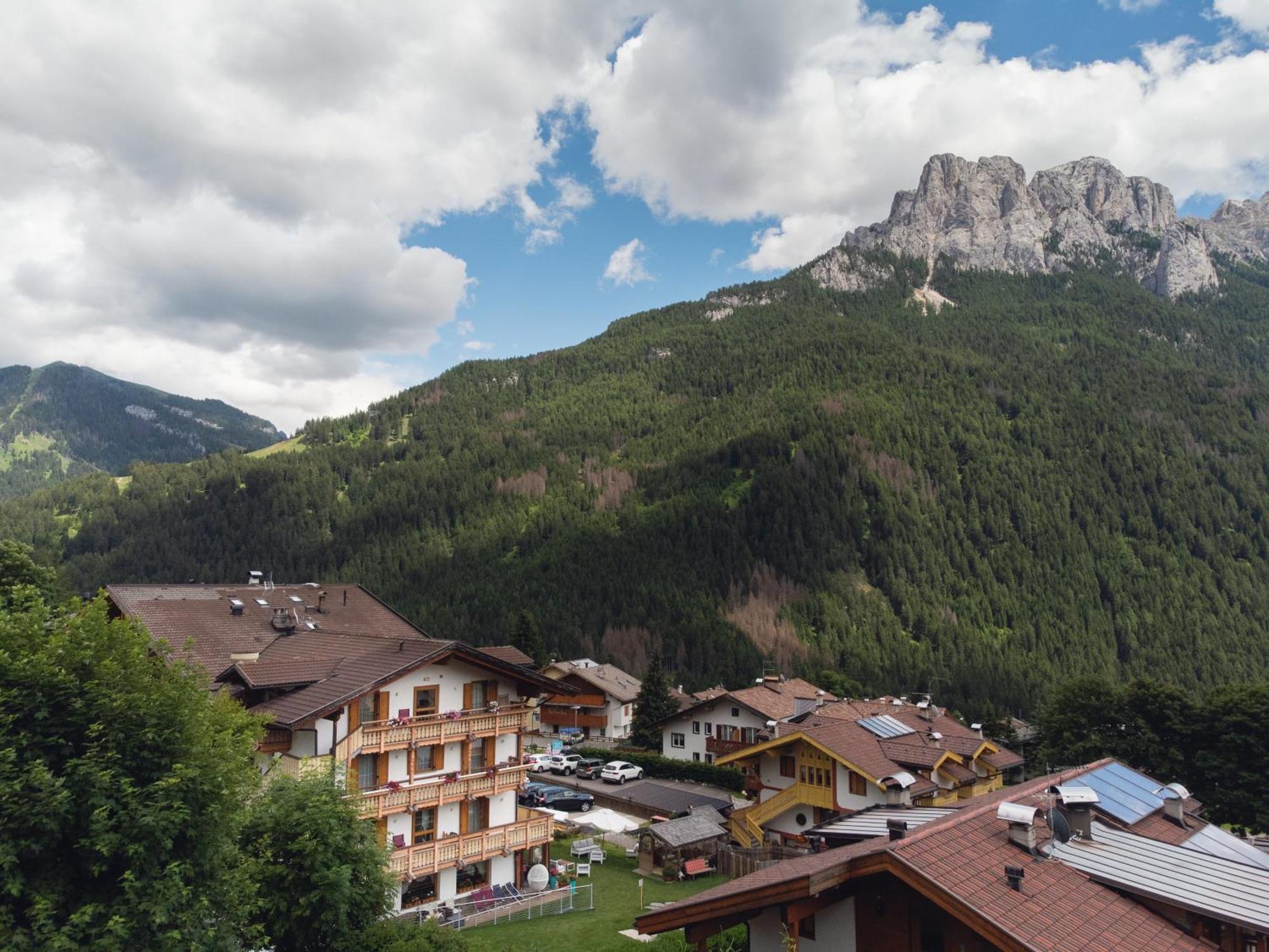 Berg Hotel Latemar Spitze Виго ди Фаса Екстериор снимка