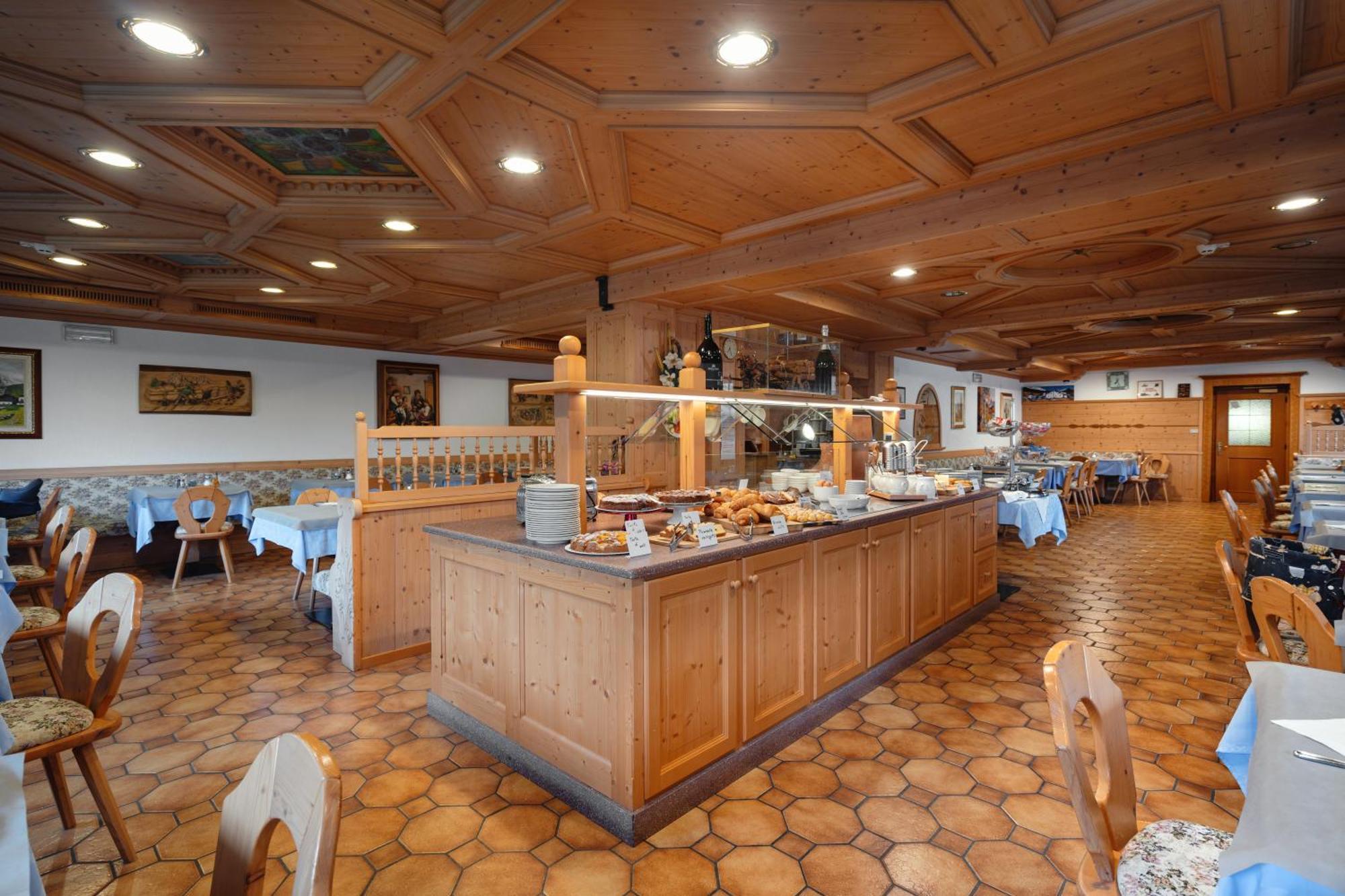 Berg Hotel Latemar Spitze Виго ди Фаса Екстериор снимка
