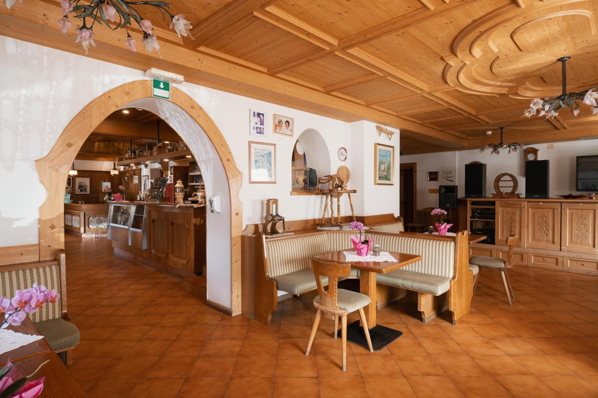 Berg Hotel Latemar Spitze Виго ди Фаса Екстериор снимка