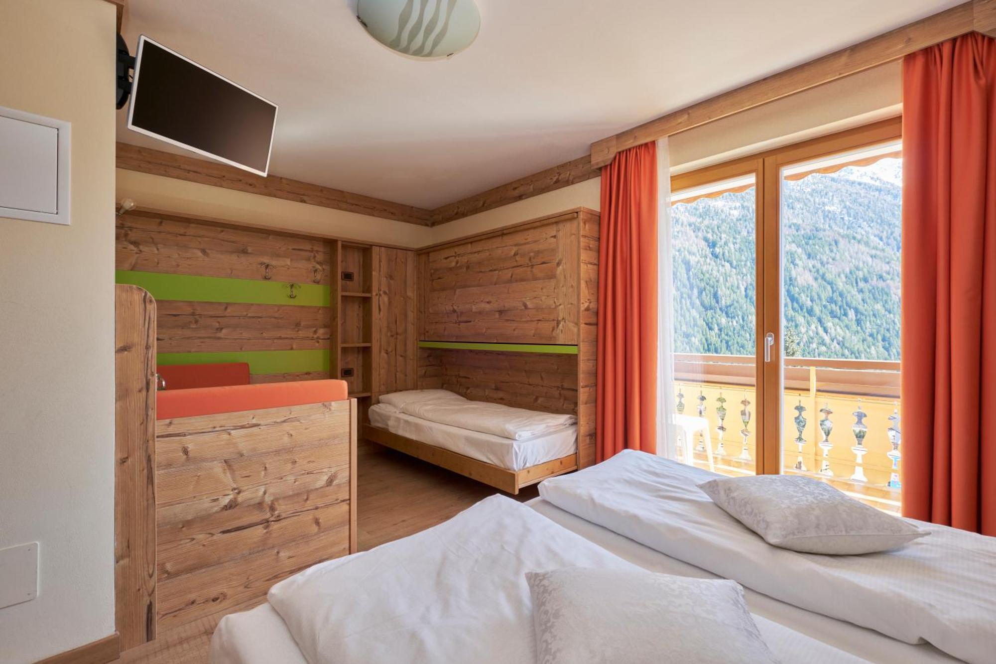 Berg Hotel Latemar Spitze Виго ди Фаса Екстериор снимка