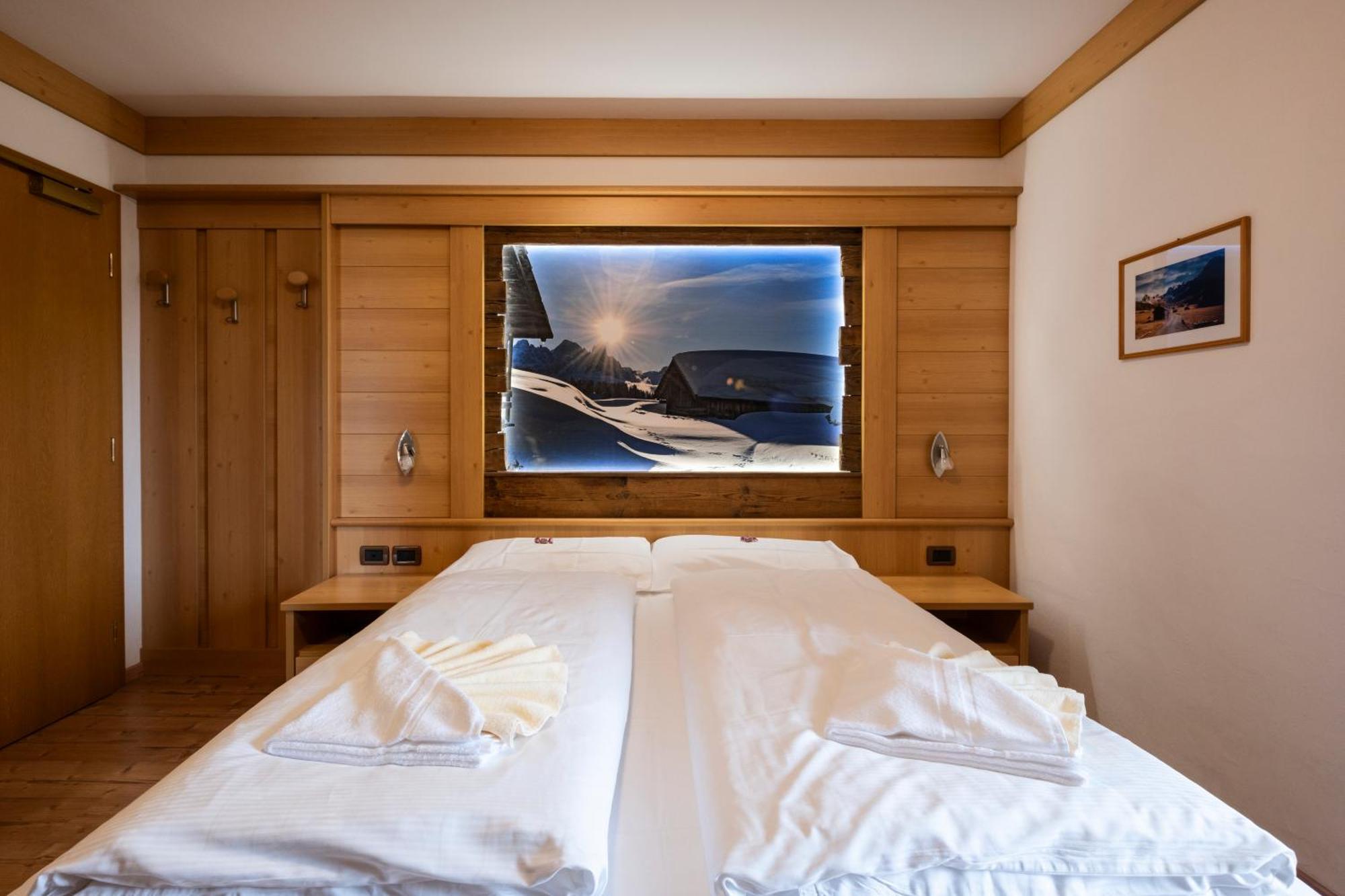 Berg Hotel Latemar Spitze Виго ди Фаса Екстериор снимка