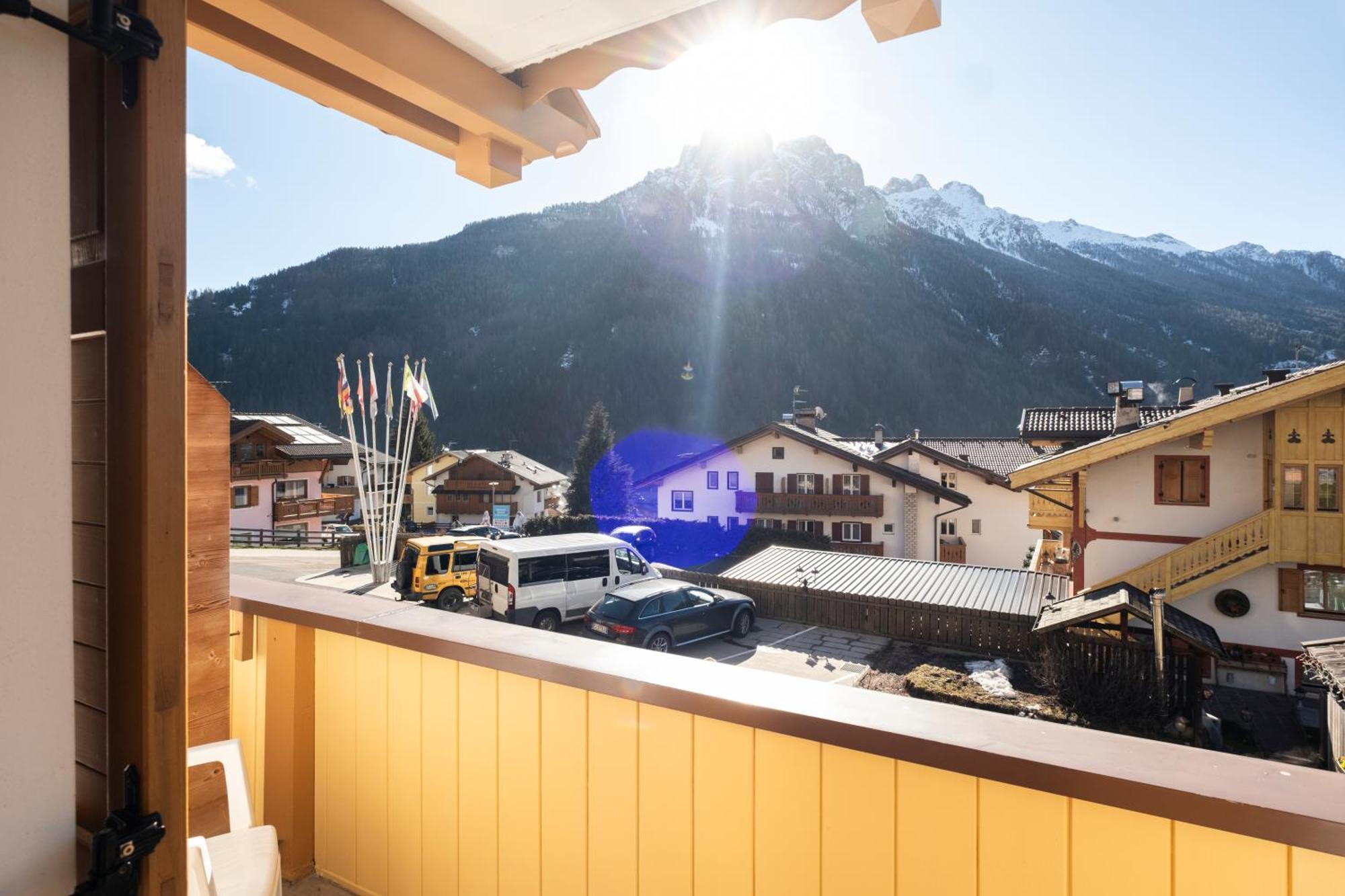 Berg Hotel Latemar Spitze Виго ди Фаса Екстериор снимка
