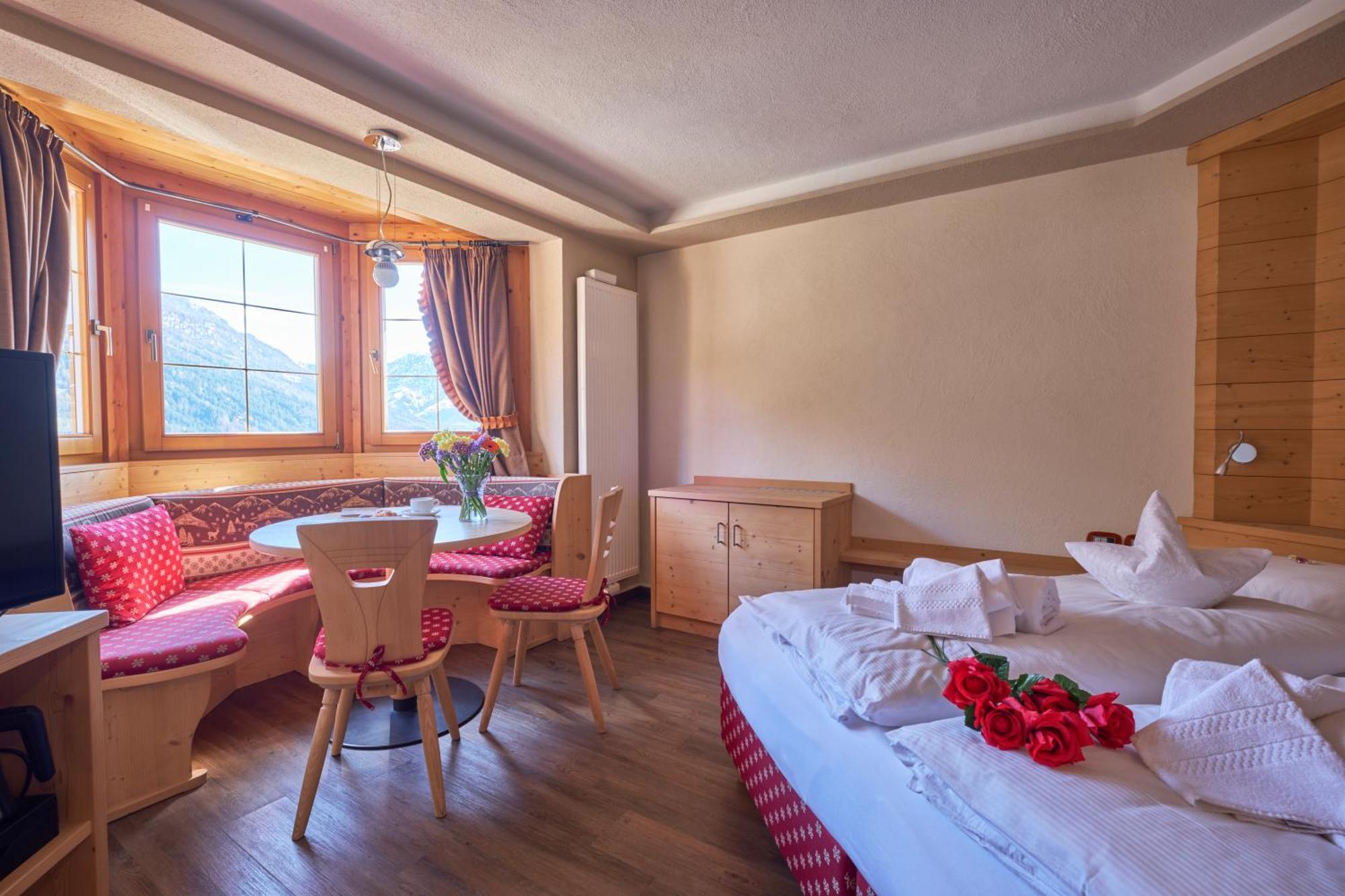 Berg Hotel Latemar Spitze Виго ди Фаса Екстериор снимка