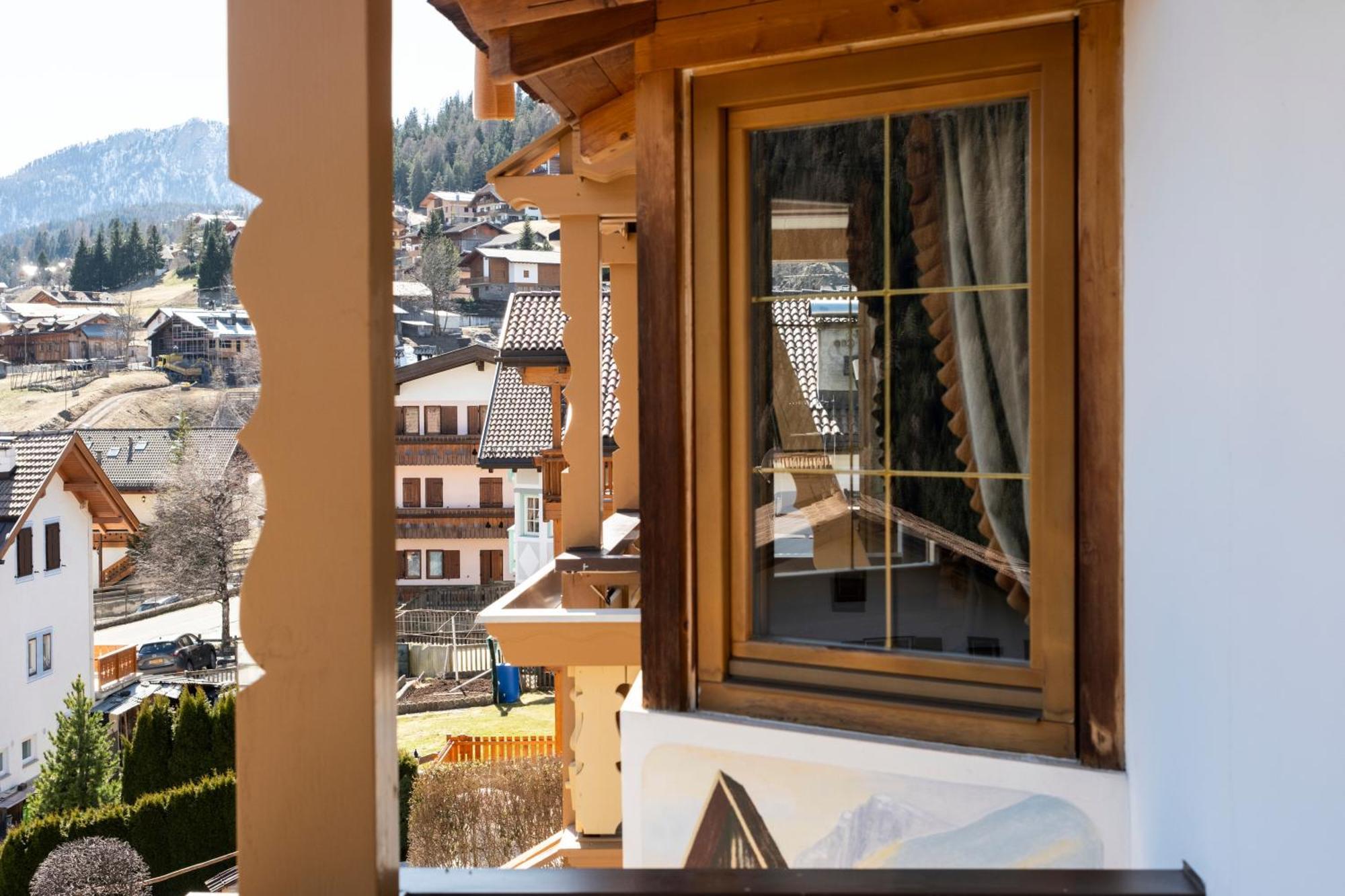Berg Hotel Latemar Spitze Виго ди Фаса Екстериор снимка