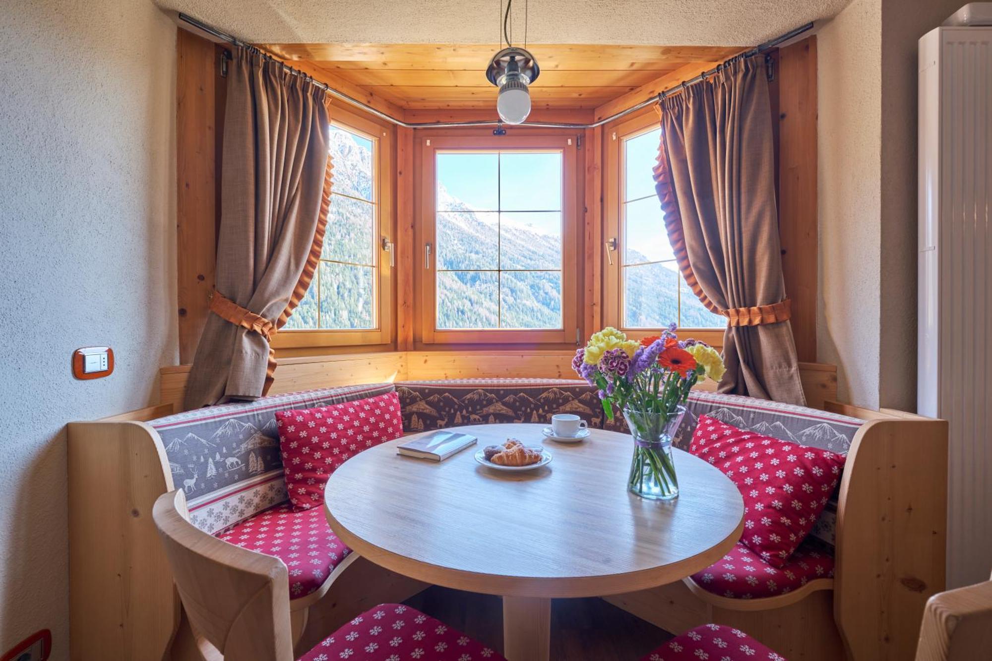 Berg Hotel Latemar Spitze Виго ди Фаса Екстериор снимка