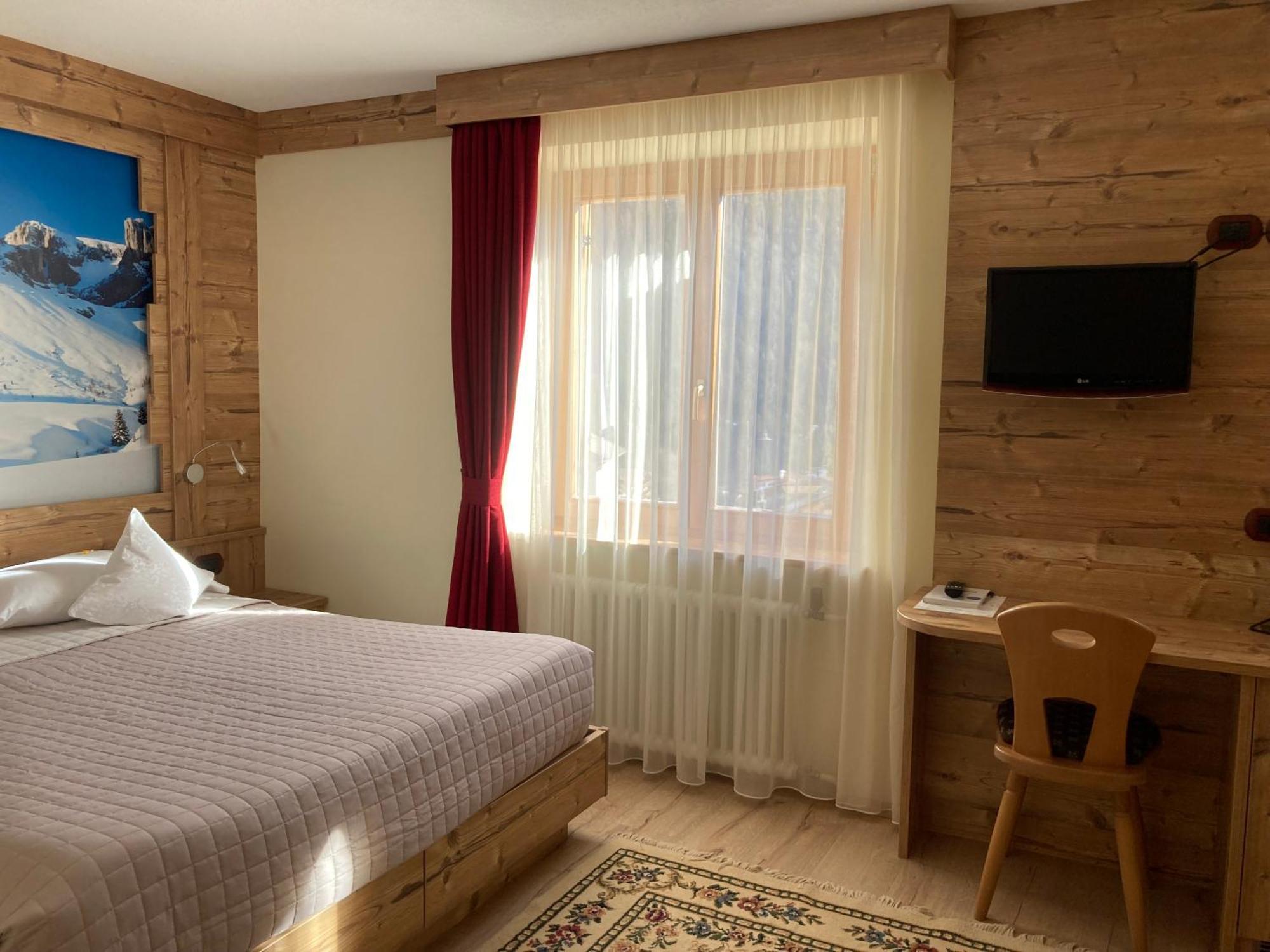 Berg Hotel Latemar Spitze Виго ди Фаса Екстериор снимка